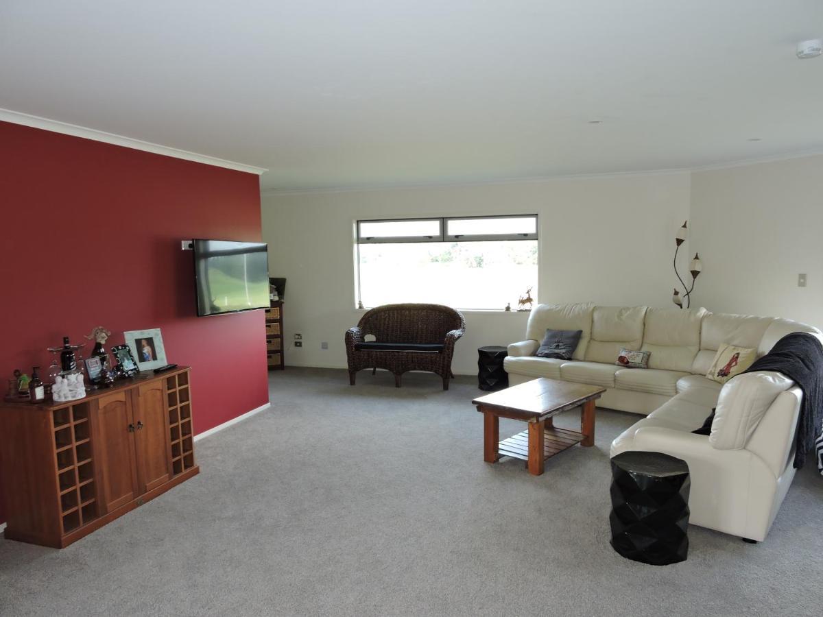 5 Acres B&B Tokoroa Extérieur photo